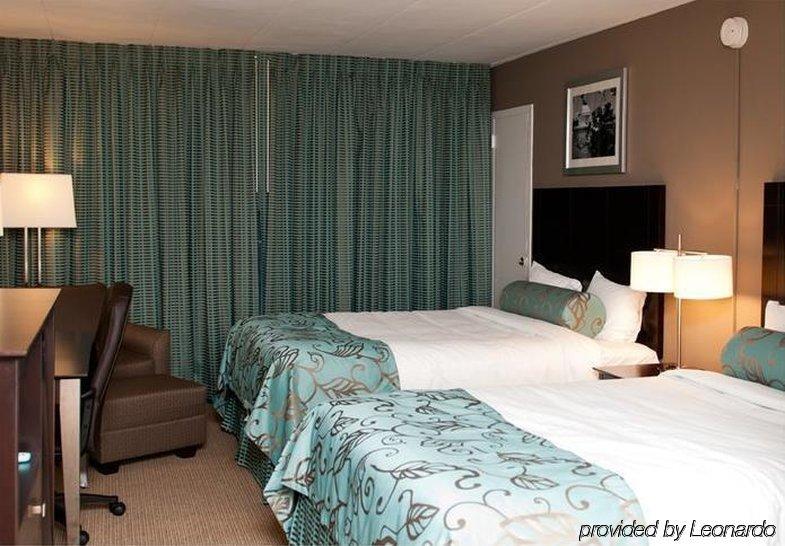 Americana Hotel Arlington Room photo