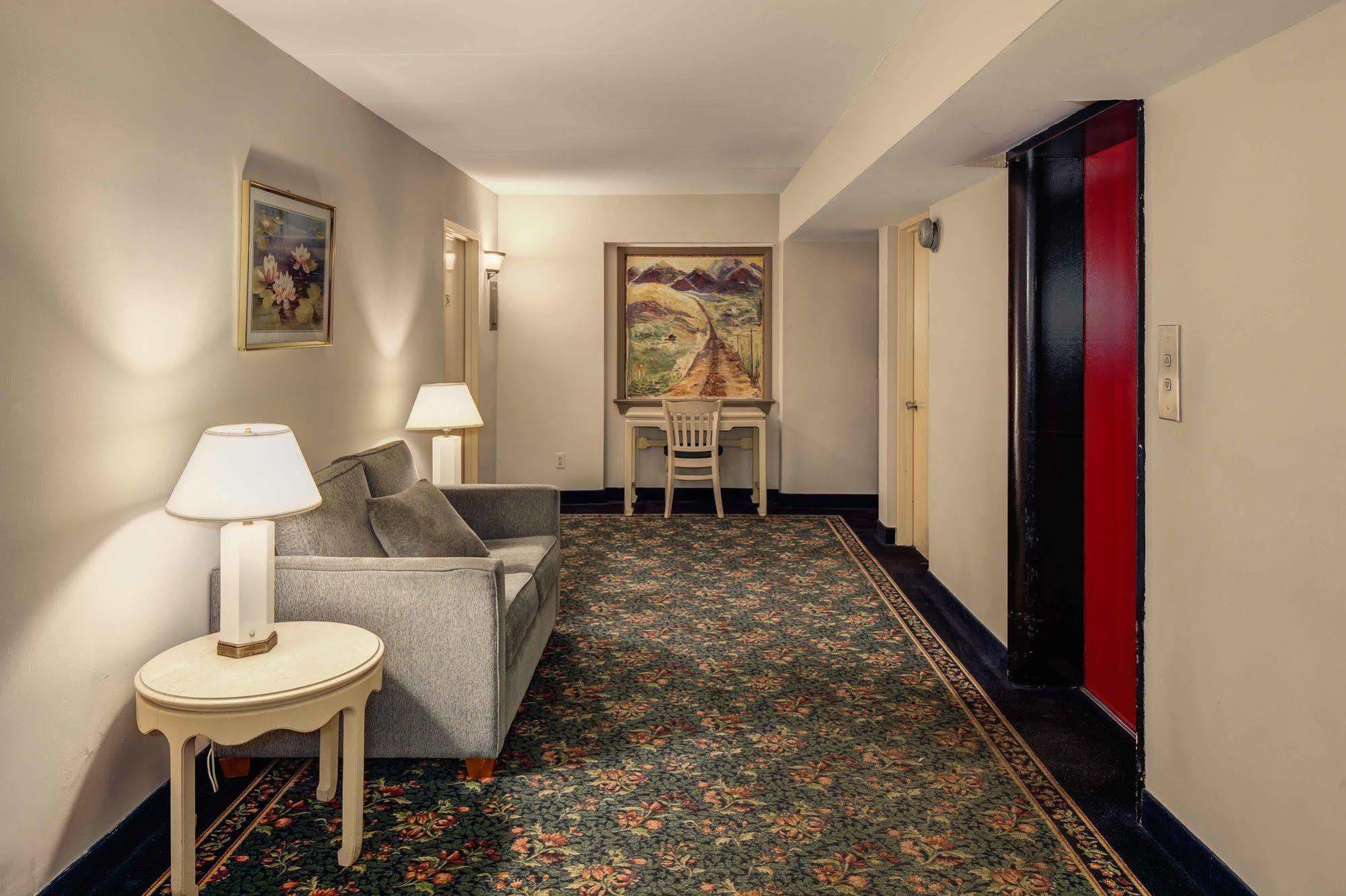 Americana Hotel Arlington Exterior photo